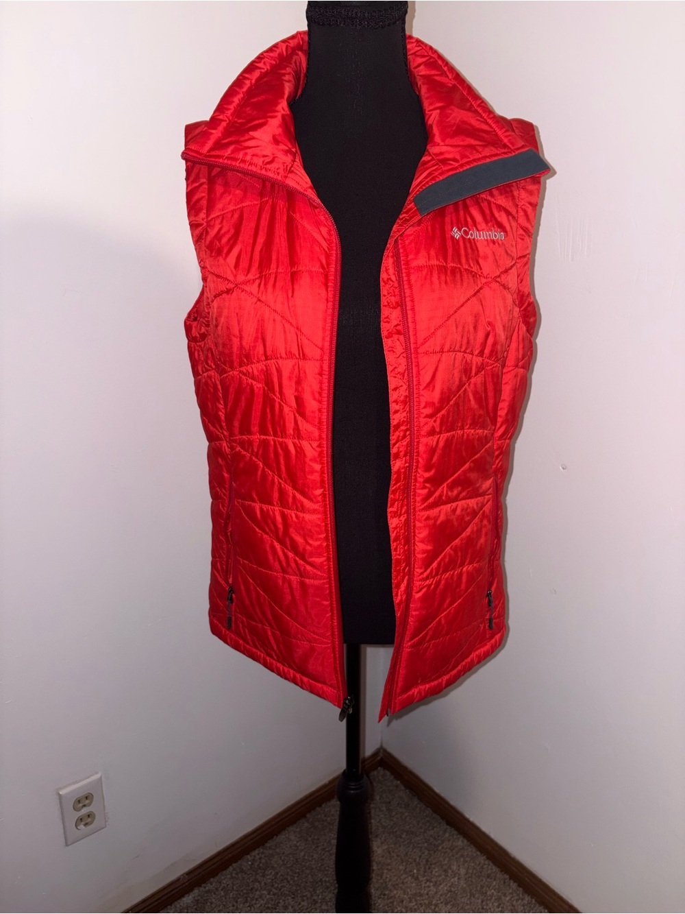 Columbia Red Quilted Packable Women's Vest